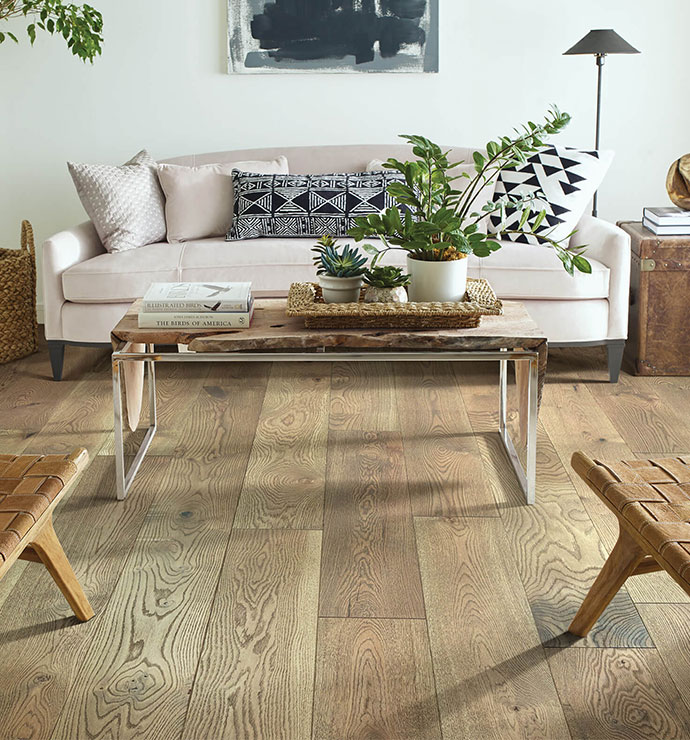 Hardwood flooring in living room | Bobs Discount Carpet Inc